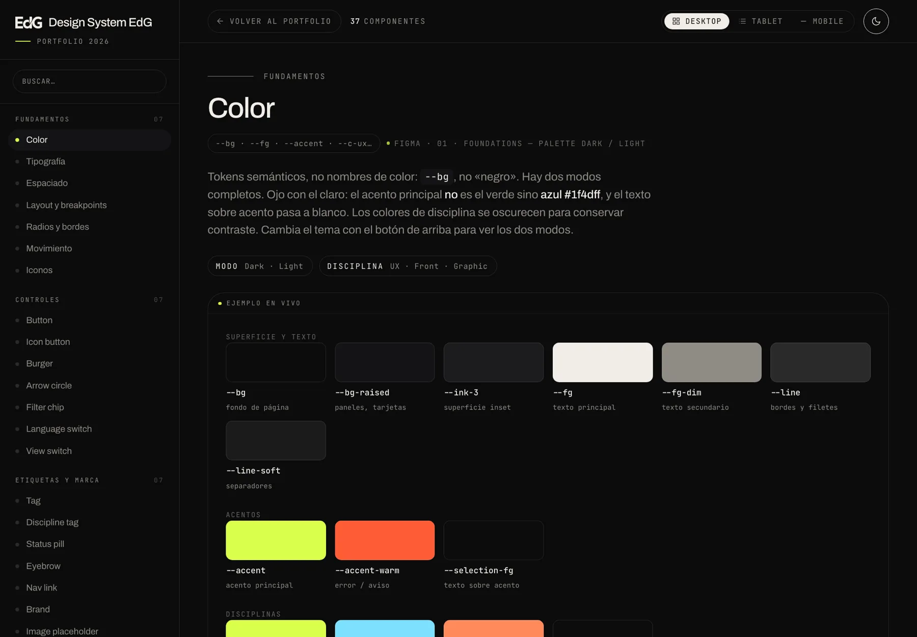 La ficha de Color de la documentación: las muestras de superficie, texto, acentos y disciplinas, cada una con el nombre de su token